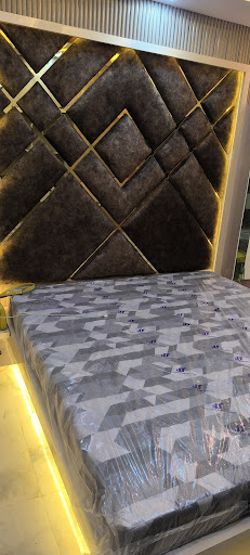 Headboard and mattress post image
