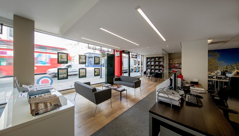 Knight Frank Kensington Estate Agents photo 3