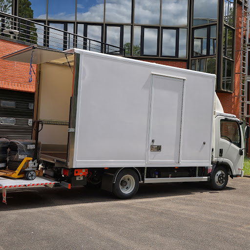 Isuzu Girona Boadella Vallsmadella - Thumbnail