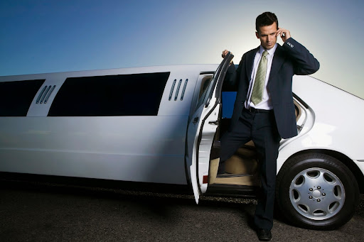 Royalle Limousine LLC - Thumbnail