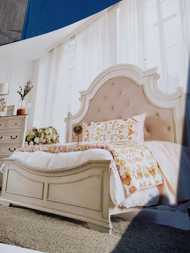 Espinosa furniture - Thumbnail