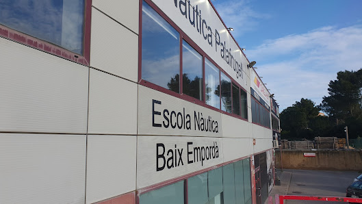 Escola Nàutica Baix Empordà Al costat de Carglass / Zona ESCLAT Gran, Carrer de l'Alzina Surera, 8, Nau 3, 17200 Palafrugell, Girona, España