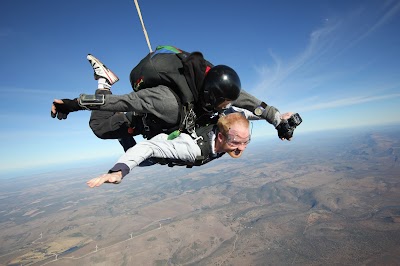 Photos of EP Skydivers