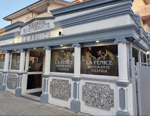 La Fenice (terrazza esterna sul retro)