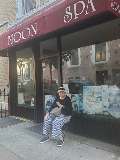 Moon Spa - Thumbnail