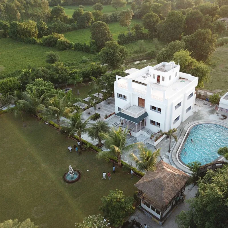 Royal Resort