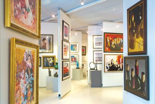 Akrona Galleries - Visual