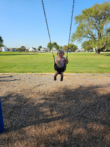 Gray Manor Park - Thumbnail