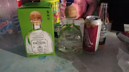 FREDY'S BAR'S - Visual