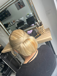 Photo n°6 de Univers Coiffure à Tourcoing (Salon de coiffure)