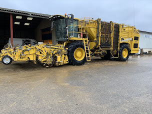 Photo n°7 de Quevilly à Villers-Cotterêts (Atelier de réparation de tracteurs)