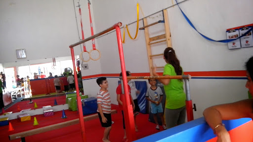 Kinettes, escuela de Gimnasia para niños - Thumbnail