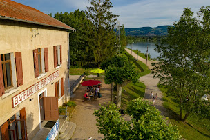 Photo n°12 de Maison éclusière de Parcieux à Parcieux (Salle de spectacles)