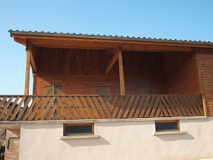 Photo n°2 de Maisonneuve Roland - Tout autour du bois à Apinac (Constructeur d'abris de jardin)