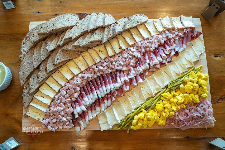 FOOD BUILDING by null