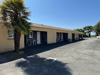Carline Hotel à Vergné