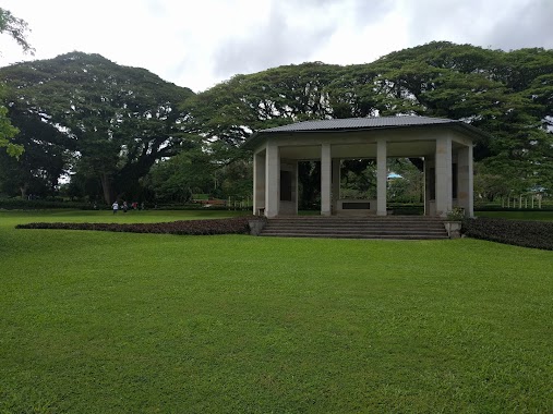 Commonwealth War Cemetery, Author: lyldaw