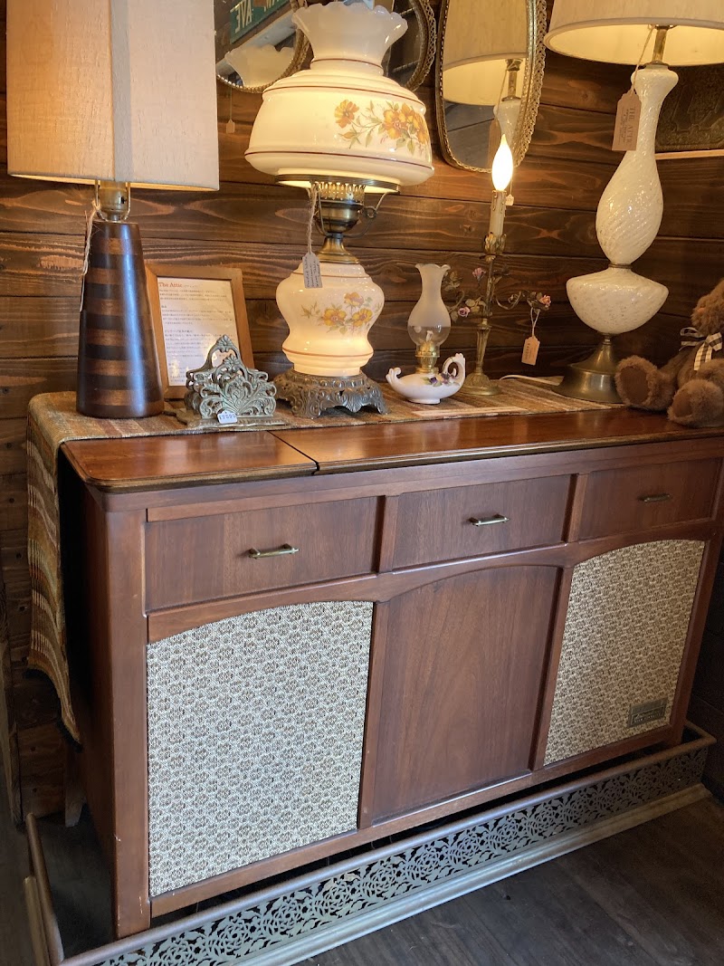 The Attic (アティック)