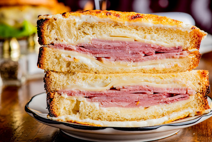 Vin Sur Vingt Wine Bar - NOMAD by null