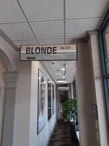 Salon Lofts Perimeter Village - Thumbnail