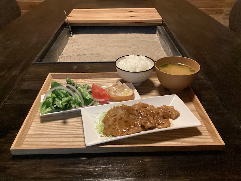 アウトドアカフェ 島の山小屋