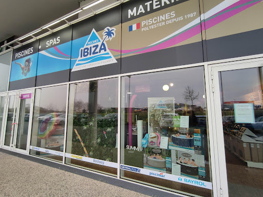 Photo de Piscines Ibiza La Rochelle à Dompierre-sur-Mer (17139)