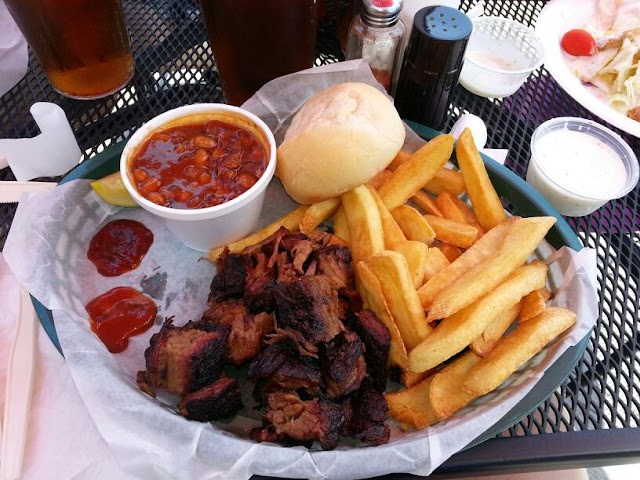 Smokin' Guns BBQ & Catering