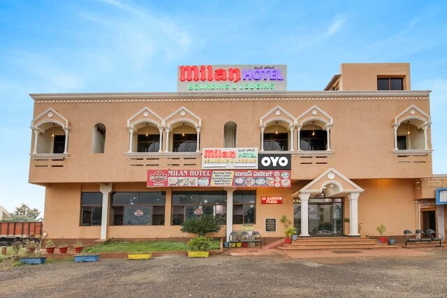 OYO Flagship Milan Hotel