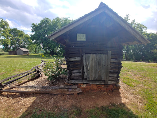 House-In-the-Horseshoe - Thumbnail