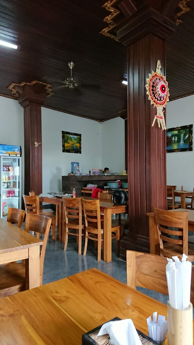 Warung Tania Babi Guling