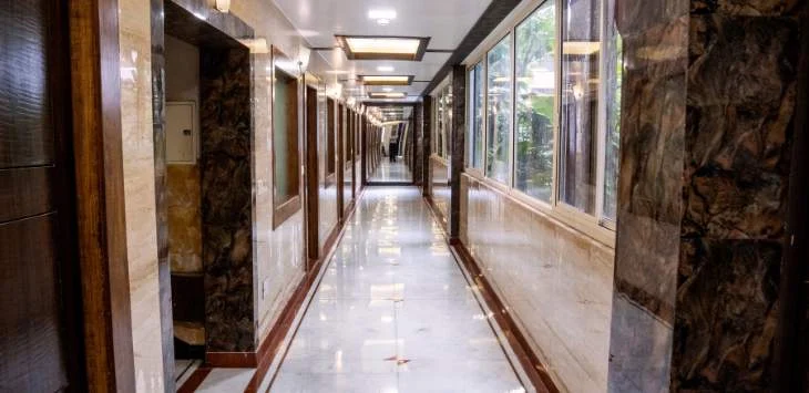 Hotel Eminent Agra