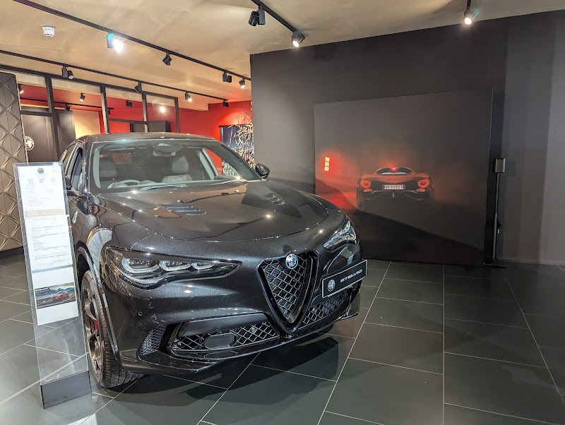 Alfa Romeo Durham - Croxdale Group photo 2