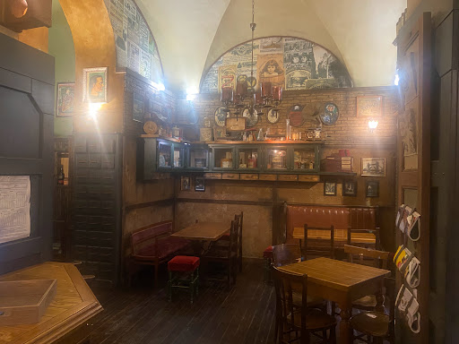 Mr Hyde Pub - Visual