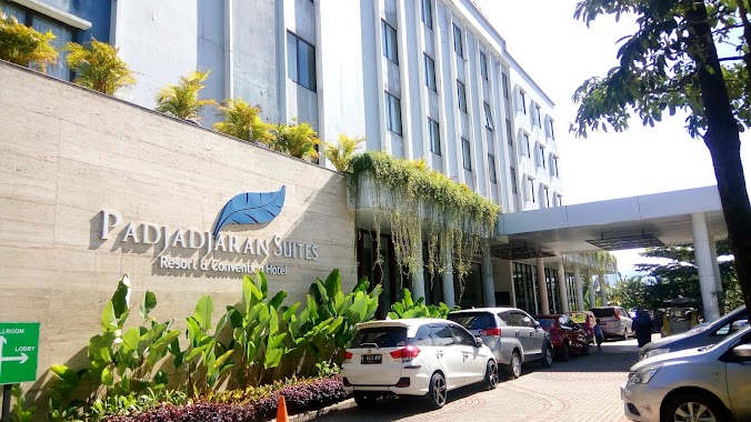 Padjadjaran Suites Hotel Bogor, Author: Ryan Irawan