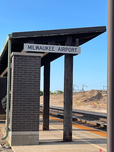 Milwaukee Airport-Trains - Thumbnail
