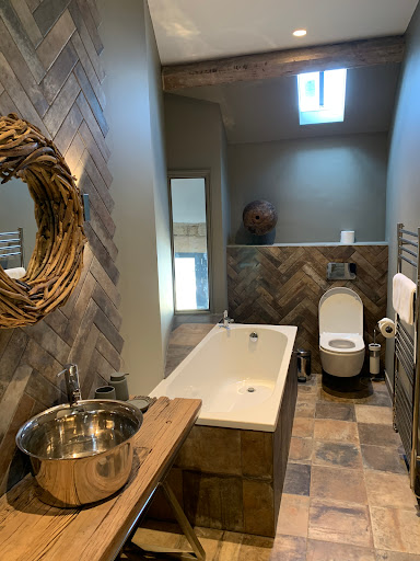 TH Decorating - Visual