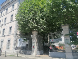 Photo n°2 de Centre des Finances publiques- Trésorerie amendes à Grenoble (Administration locale)