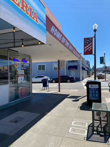 Grand Leader Market & Deli