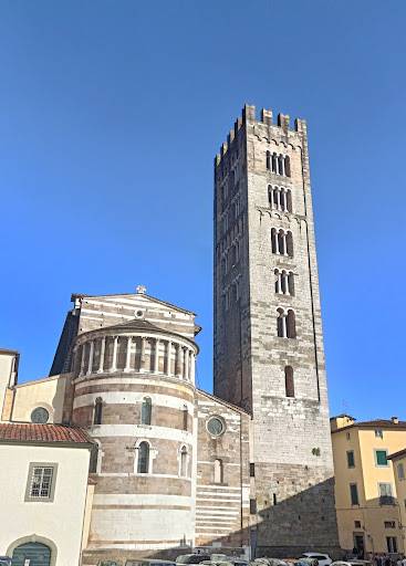 Parcheggio Via Umberto Tinivella