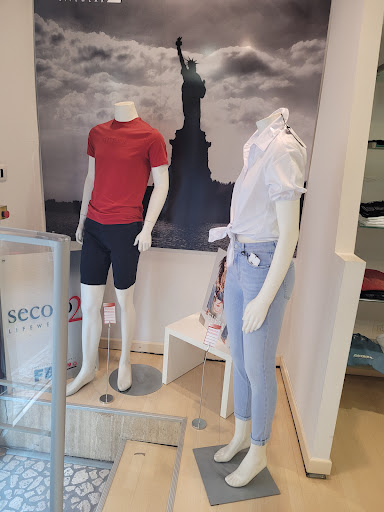 Secolo 21 Life Wear Gallery - Italy