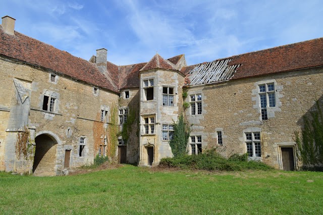 Château de Pisy