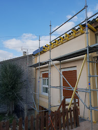 Photo n°11 de compagnon B Michel Jacob couvreur zingueur à Chantilly 60 val-D'oise 95 à Méry-sur-Oise (Peintre en bâtiment)