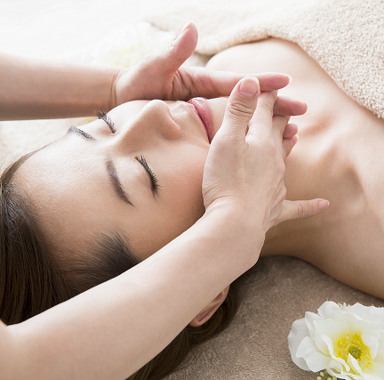 マーミューズフロムケア 泉中央店