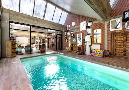 Photo de Loft Résidence: Villa de luxe piscine, sauna et salle de réception, mariage séminaire, proche Paris, Essonne, Île-de-France à Bruyères-le-Châtel (91680)