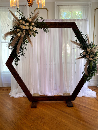 Alexis Denise Floral Design