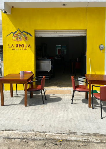 La Regia Grill & Bar ¡Tacos!