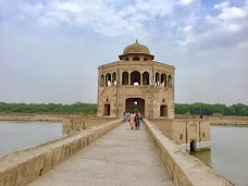 Hiran Minar Tomb