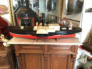 Photo n°2 de QUAI DE LA CHINE à Saint-Vaast-la-Hougue (Magasin d'antiquités)