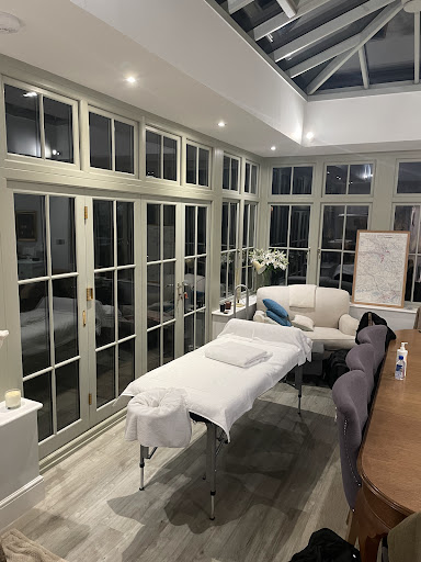 Mobile Massage Cotswolds | MOLDA