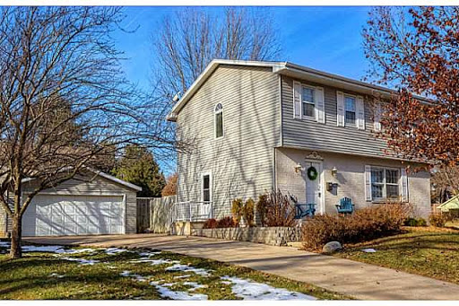 Julie Moore Real Estate Team - Thumbnail